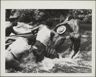 Aukan Maroons, photograph from the Con Bruijning collection. Photo: National Archives of the Netherlands